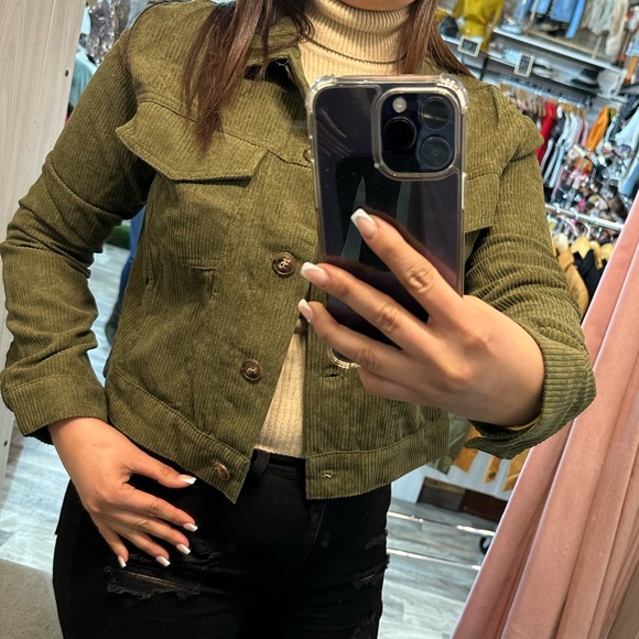 Beautiful jackets - Picture 7 of 8